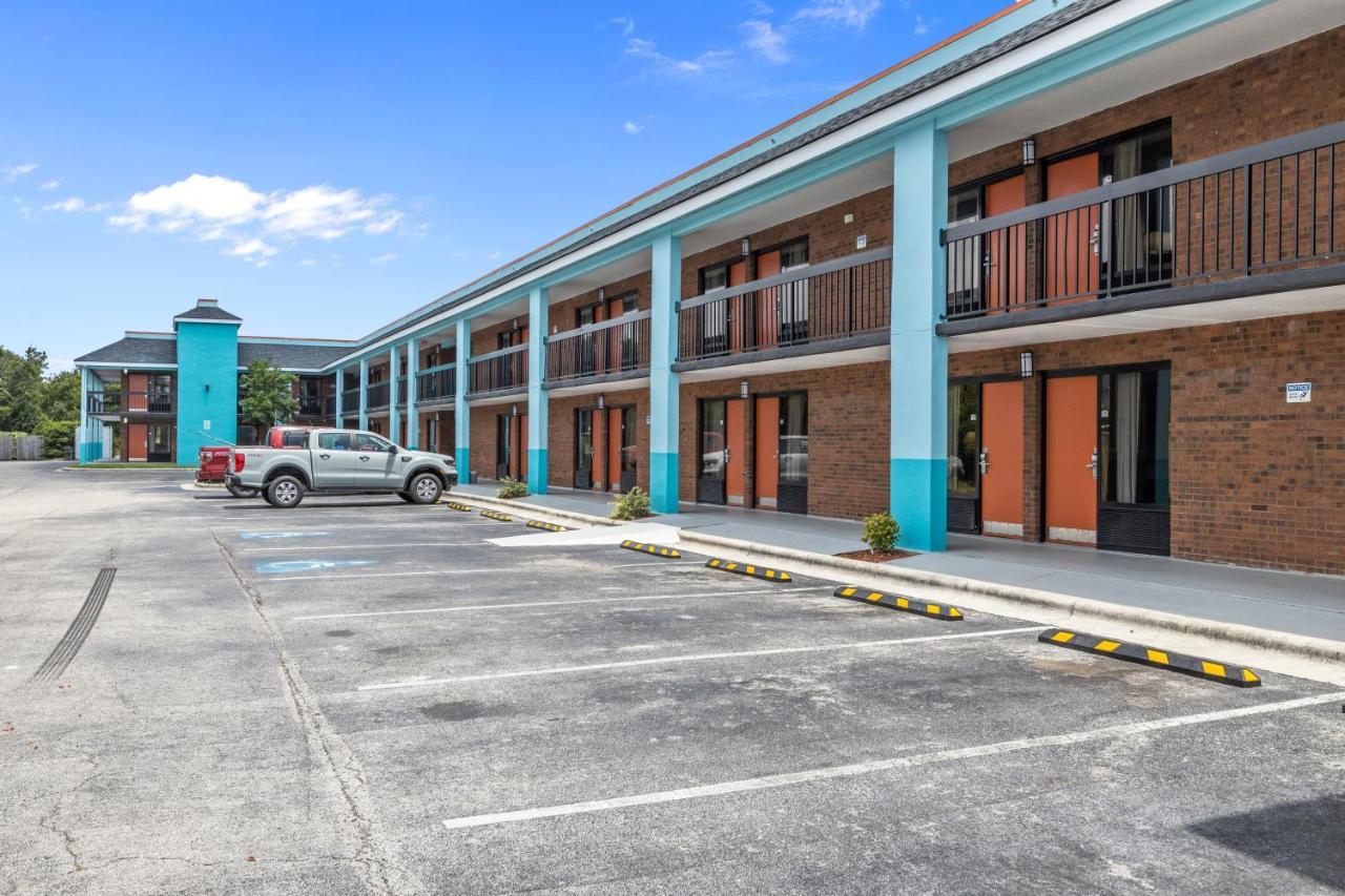 Garnet Inn & Suites, Morehead City Near Atlantic Beach エクステリア 写真