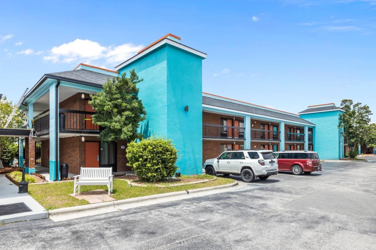 Garnet Inn & Suites, Morehead City Near Atlantic Beach エクステリア 写真