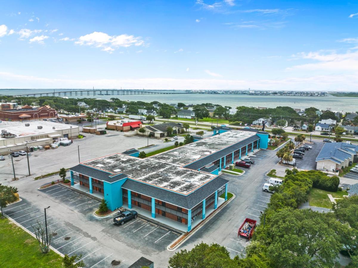 Garnet Inn & Suites, Morehead City Near Atlantic Beach エクステリア 写真
