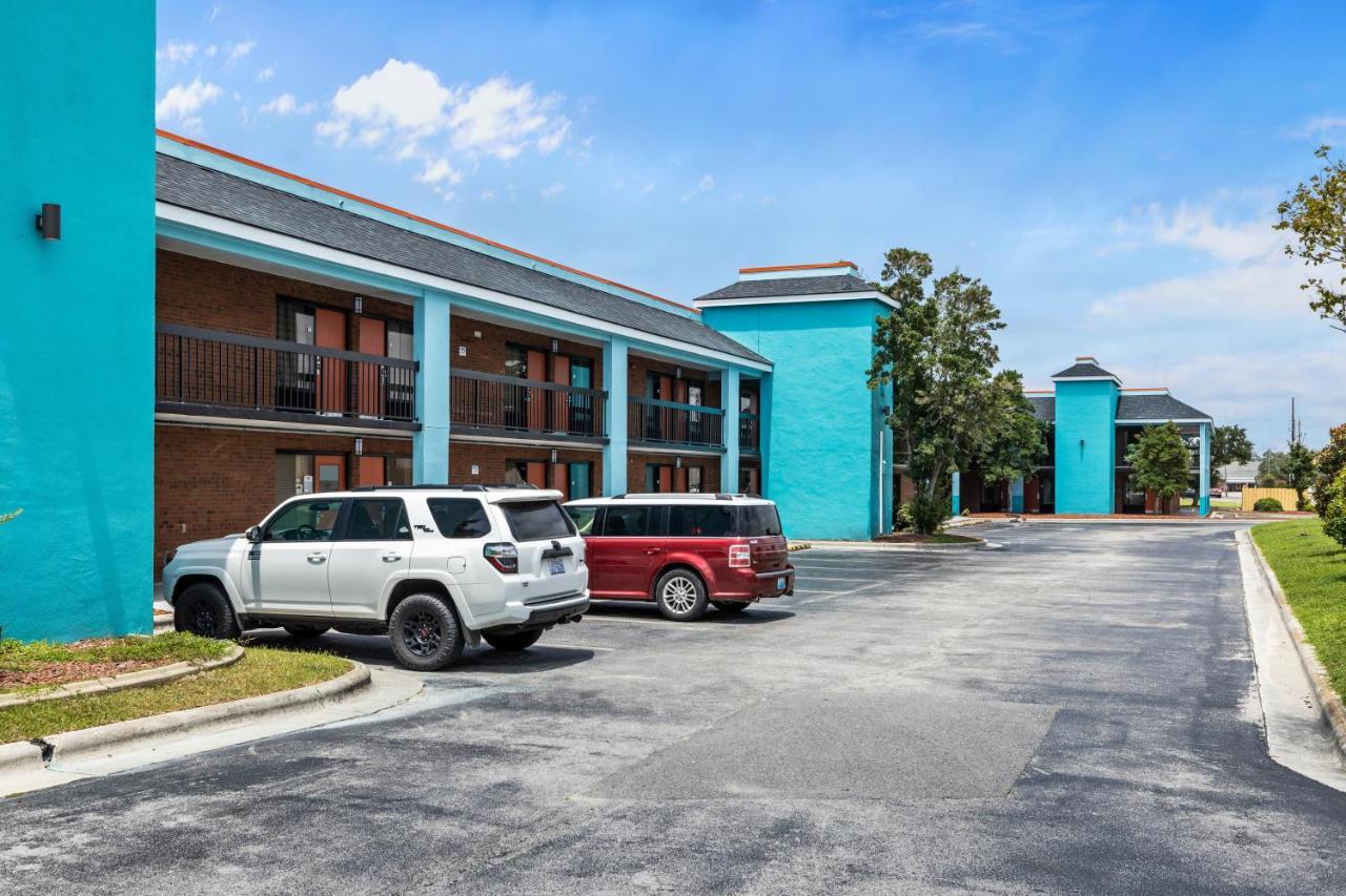 Garnet Inn & Suites, Morehead City Near Atlantic Beach エクステリア 写真